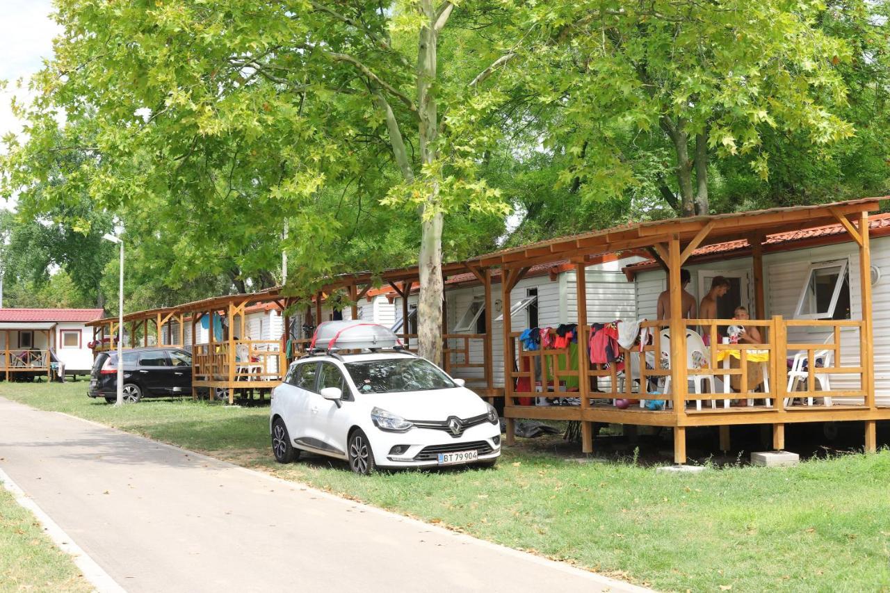 Balatontourist Fuered Camping & Bungalows Балатонфюред Экстерьер фото